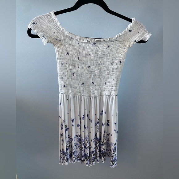 Off the shoulder Garage floral romper in size XS - Picture 1 of 3